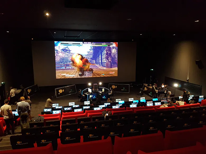 PickupVRCinema : la salle VR qui a rempli 120 places et secoué la scène locale